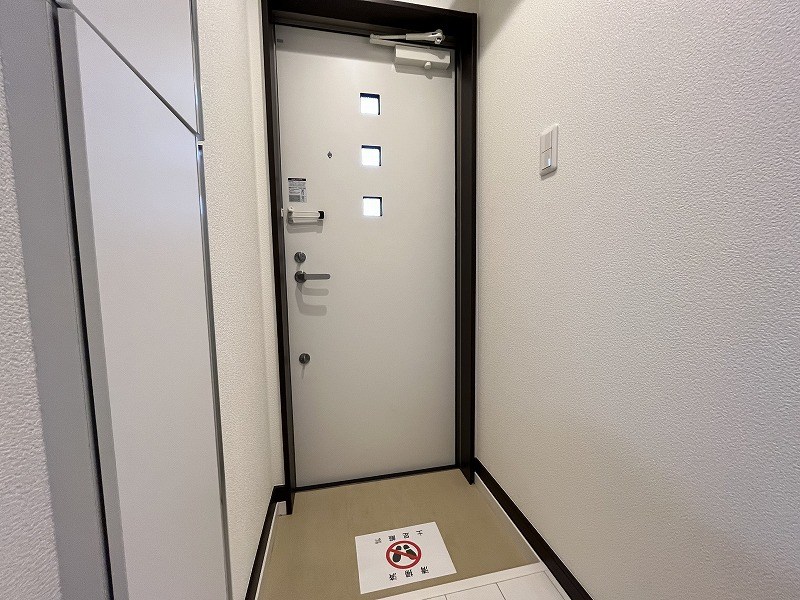 ファイブスター東海C棟 玄関
