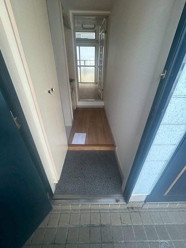 メゾン東海大学前駅第５ 玄関