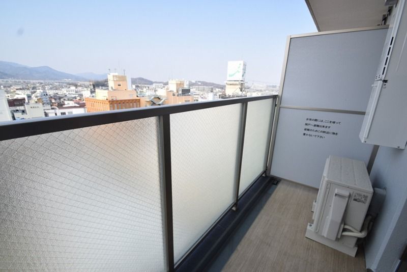小田急伊勢原駅前マンション ベランダ