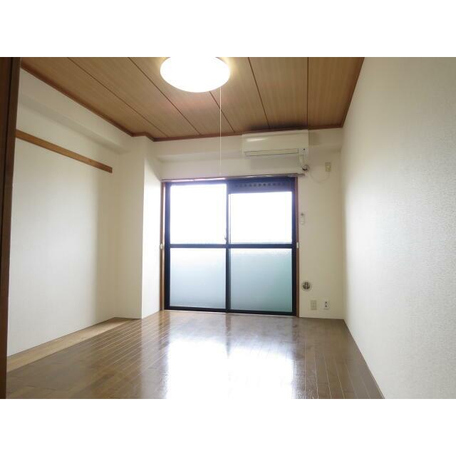 中町武井ビル リビング