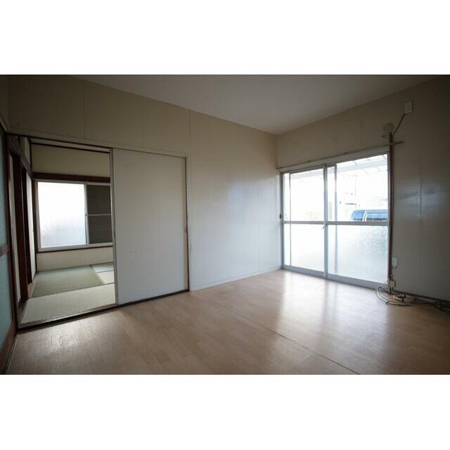 金子貸家 リビング