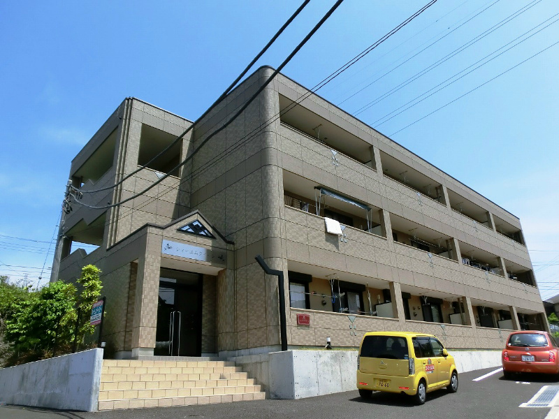 シィーエム・クイーン 303号室 外観