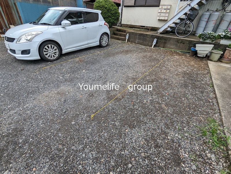 第一綾西ハイツ 駐車場