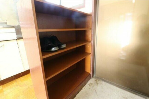 綾西第２ハイツ 玄関