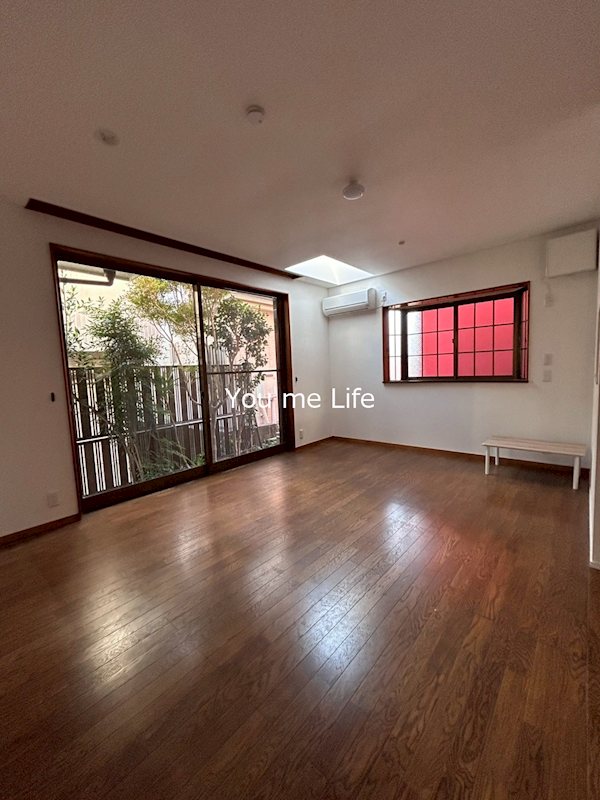 泉区中田東1丁目貸家 リビング