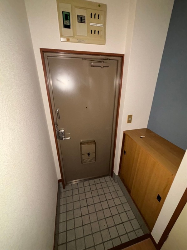 ロワール市川 玄関