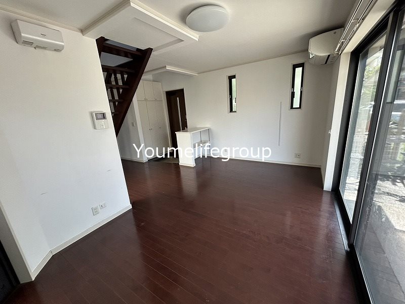 南湖５丁目貸家 リビング