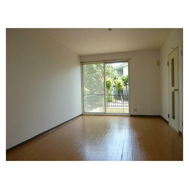 サンベルテ戸塚 リビング