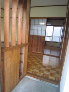 中津川荘 玄関
