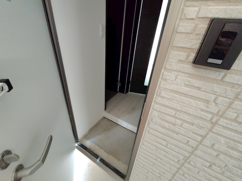 ジーメゾン伊勢原東大竹 玄関