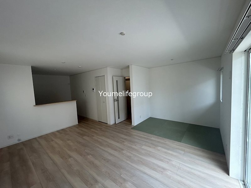 クレイドルガーデン茅ヶ崎市円蔵第１６　２号棟 リビング