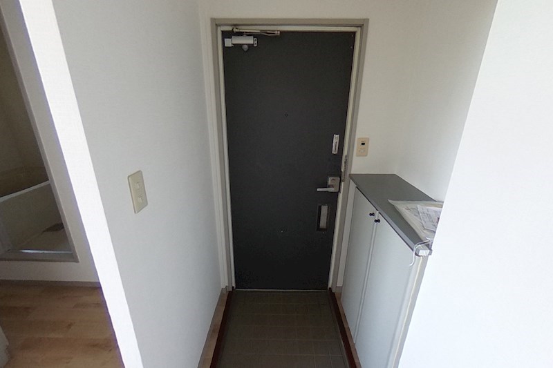 反転部屋参考 アイレッツM 玄関