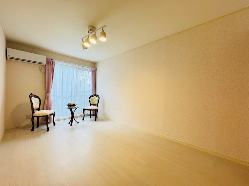 ガーデンハイツ森本Ⅱ リビング