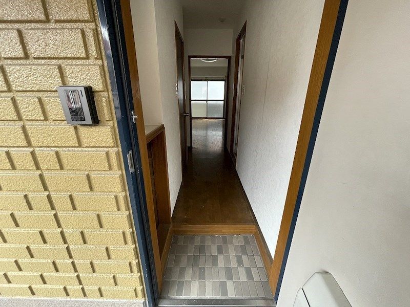 アブルームシマ 玄関