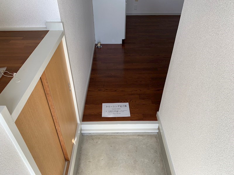 穂谷野コーポ 玄関