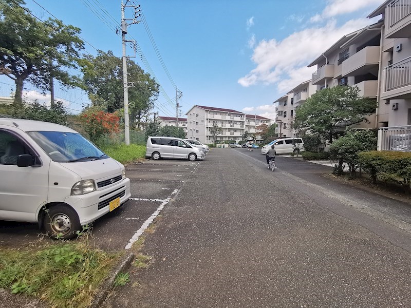 神奈川県厚木市森の里１丁目 駐車場