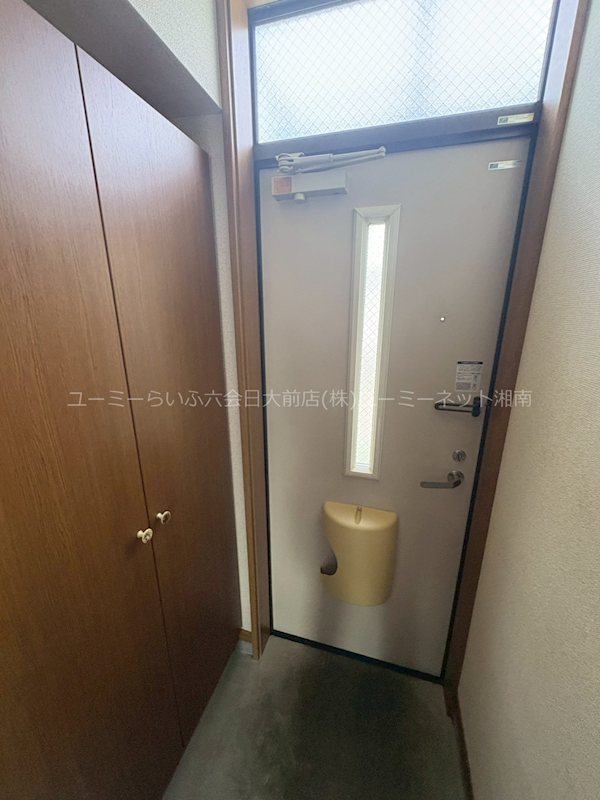 ベルビュー六会 玄関