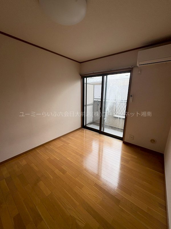 ベルビュー六会 リビング