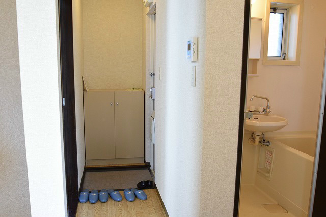 今川ハイツ 玄関