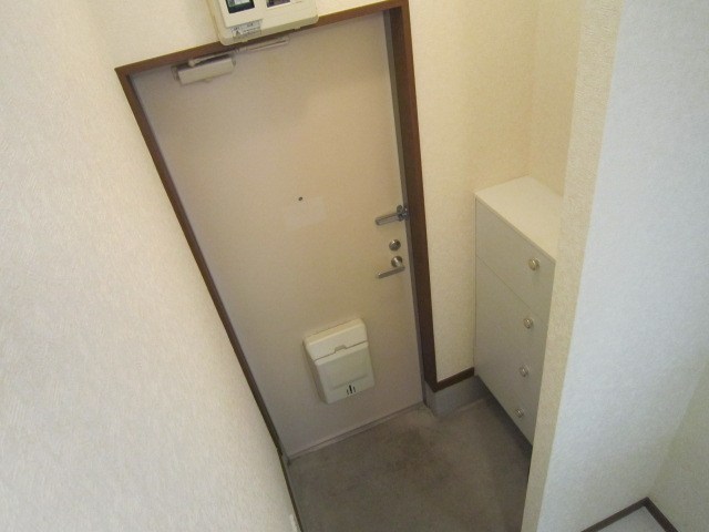 上大槻ハイツ 玄関