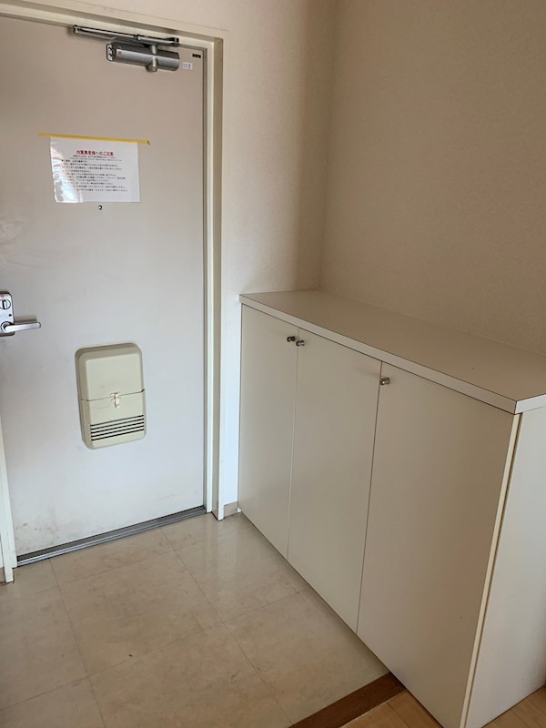 ヒルズ南戸塚3号棟 玄関