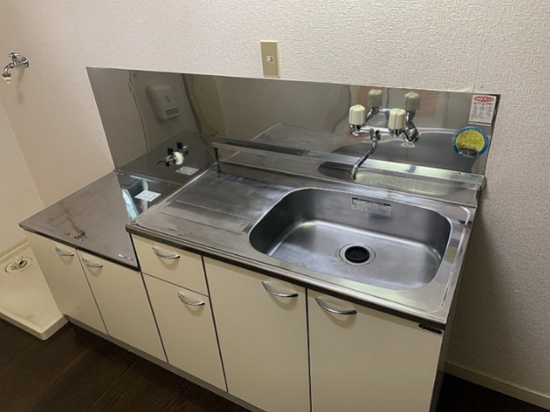 ロイヤルヒルズ石室Ⅱ キッチン