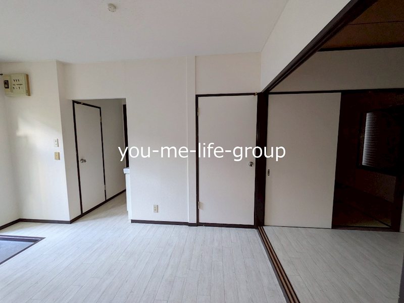 末広ハイツ 玄関