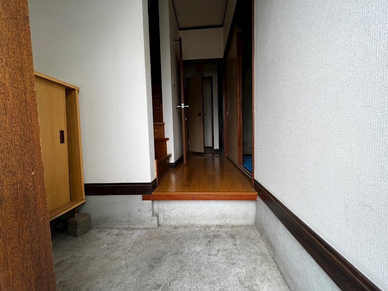 コーポ野地 玄関