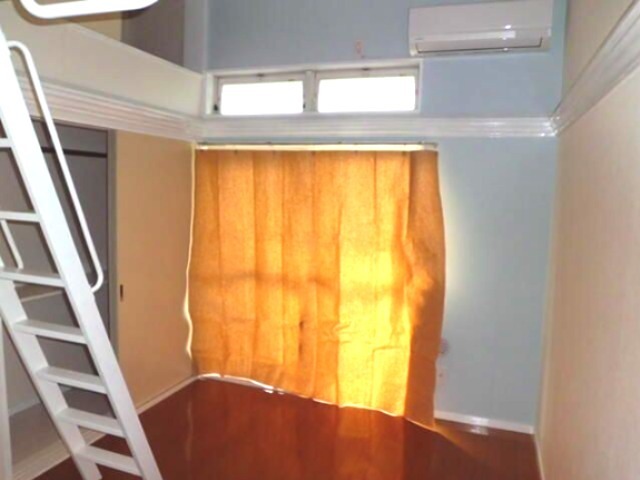 クロシェット御殿 リビング