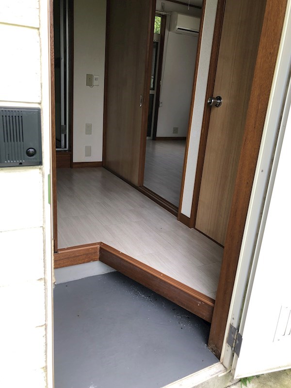 琥珀ハイツ 玄関