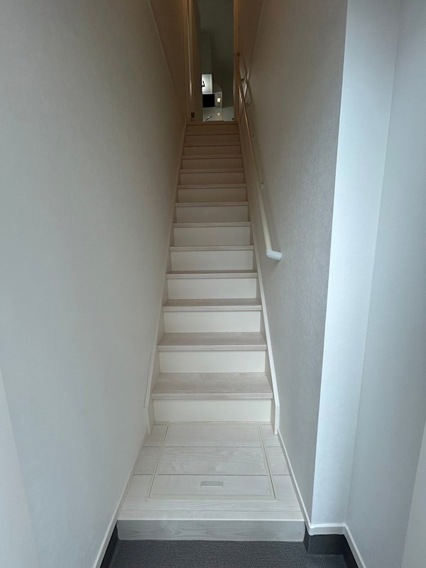 ロンディネ夕陽ヶ丘 玄関