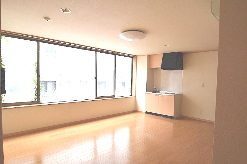 アーバンビュー本町 リビング