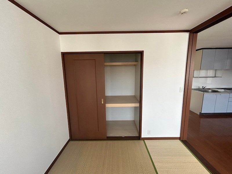 栄町　 収納