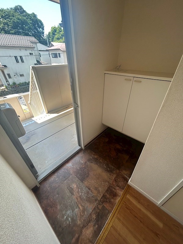 フラワーハイツ 玄関