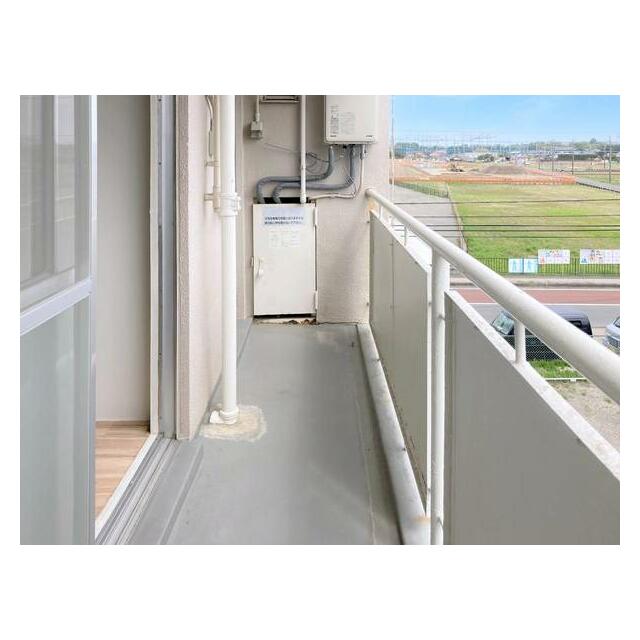 ビレッジハウス三田3号棟 ベランダ