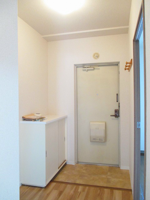 ディアコート大庭 玄関