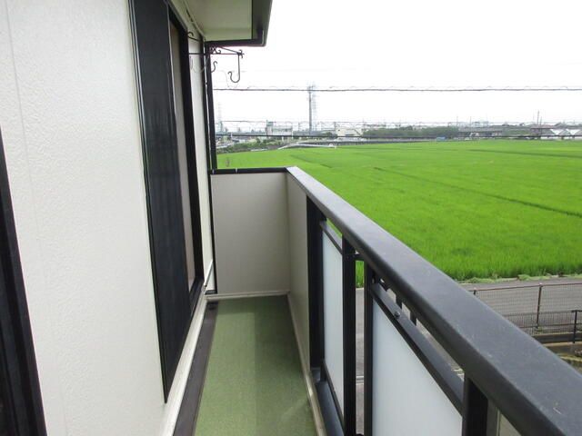 ウインズ湘南　2棟 ベランダ