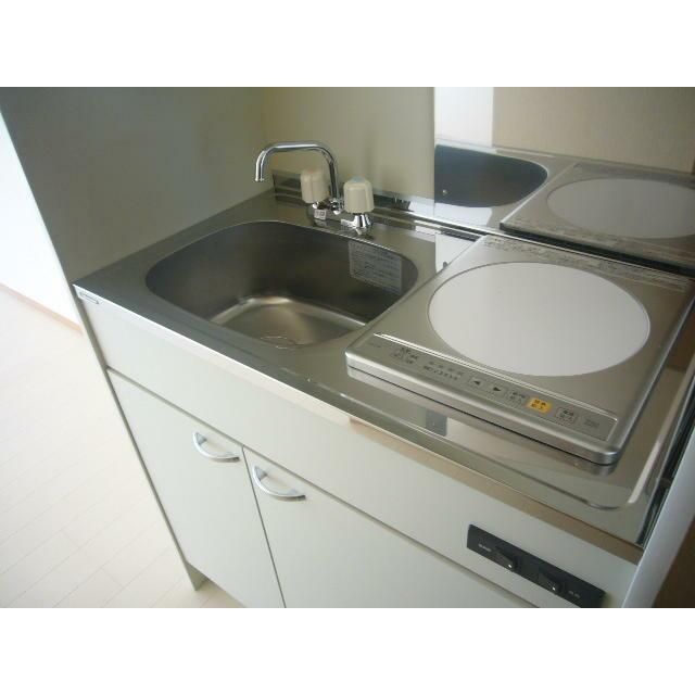 ザ・ケイブ・アイカワ キッチン