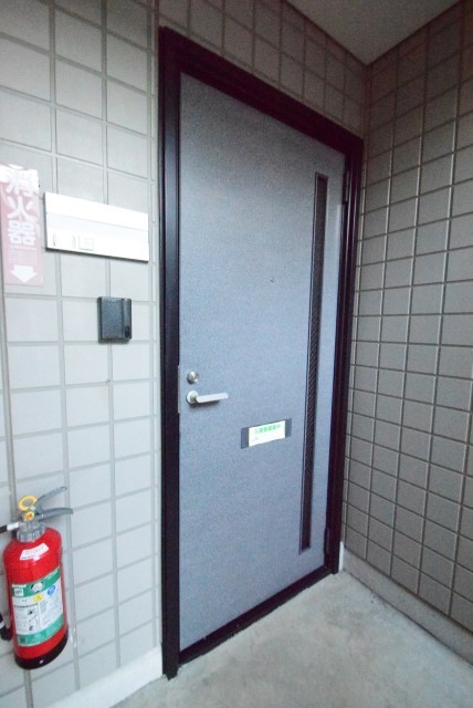 リヴェールB 玄関
