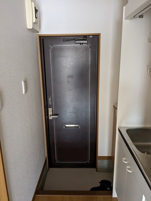 ハイツトーマス 玄関