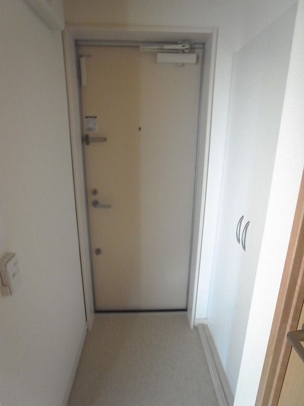 リブリ・ハナミズキ湘南台  玄関