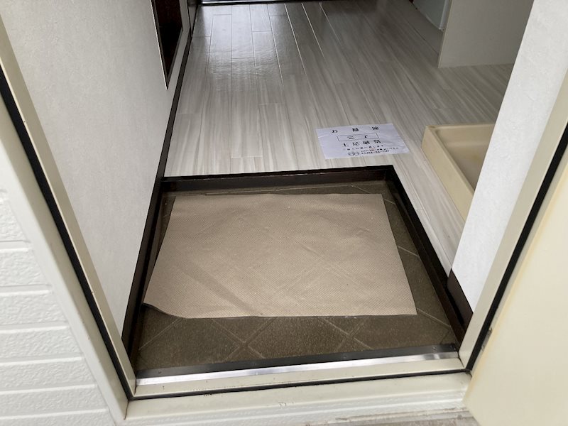 ハイツハーモニーⅠ 玄関
