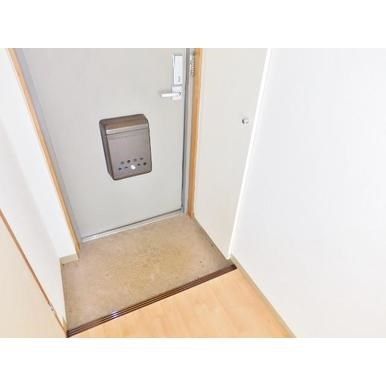 エクセレント海老名B 玄関