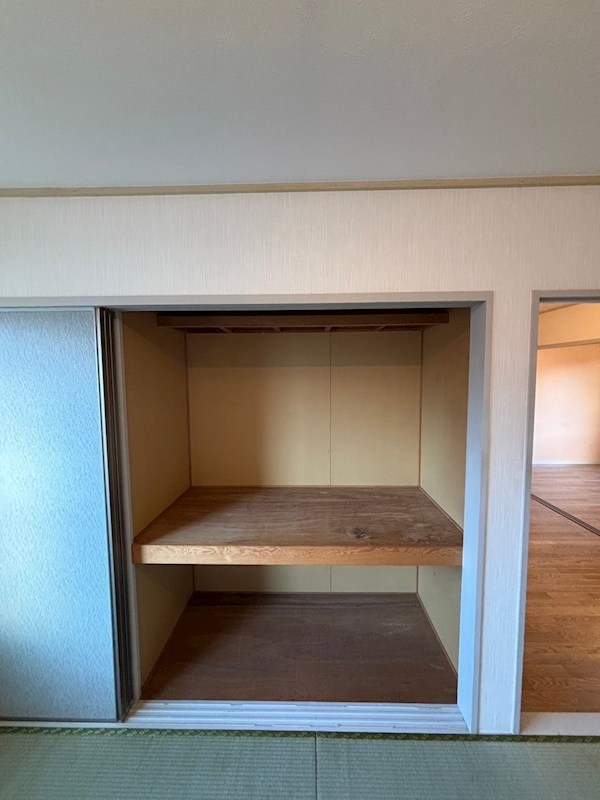 イーエムプットＢ 収納