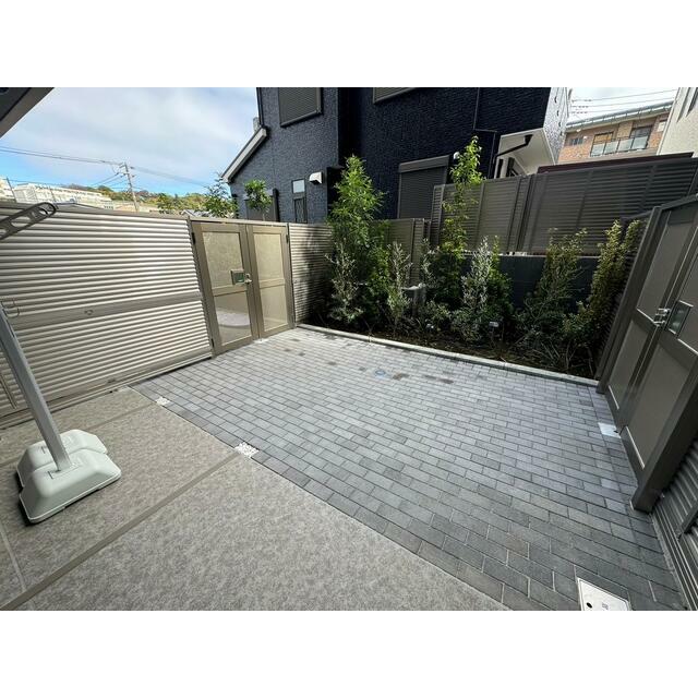 パレステージ藤沢Ⅱ 庭