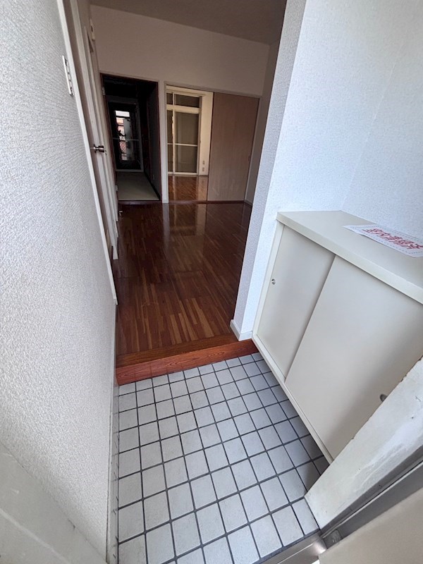 ハイツ市川 玄関