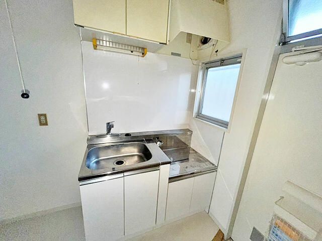 ウィスカーハイツ キッチン