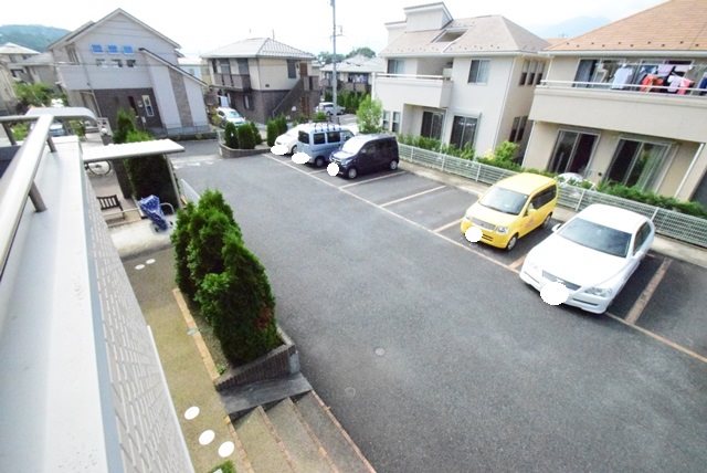 オードリーＢ 駐車場