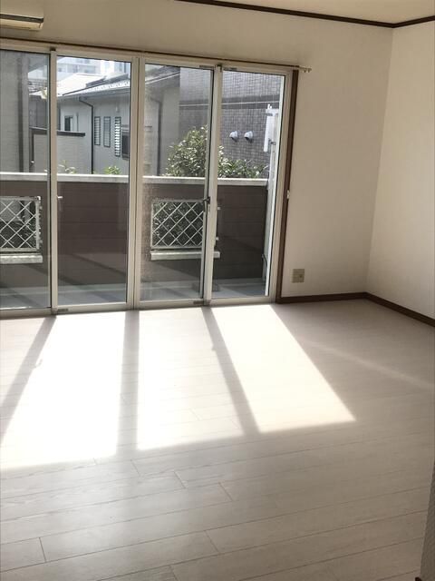 藤沢市湘南台　貸戸建 リビング