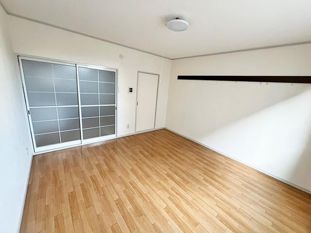 ウィスカーハイツ ベッドルーム